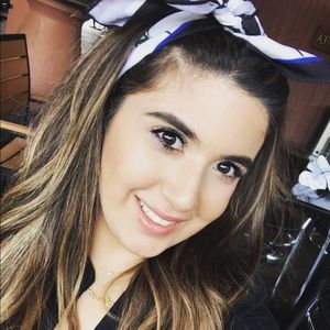 Meet your Posher, Lexi